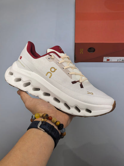 On Cloudtilt Running Shoe